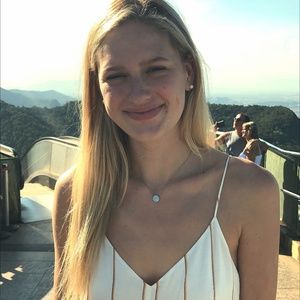 Meet your Posher, Carter